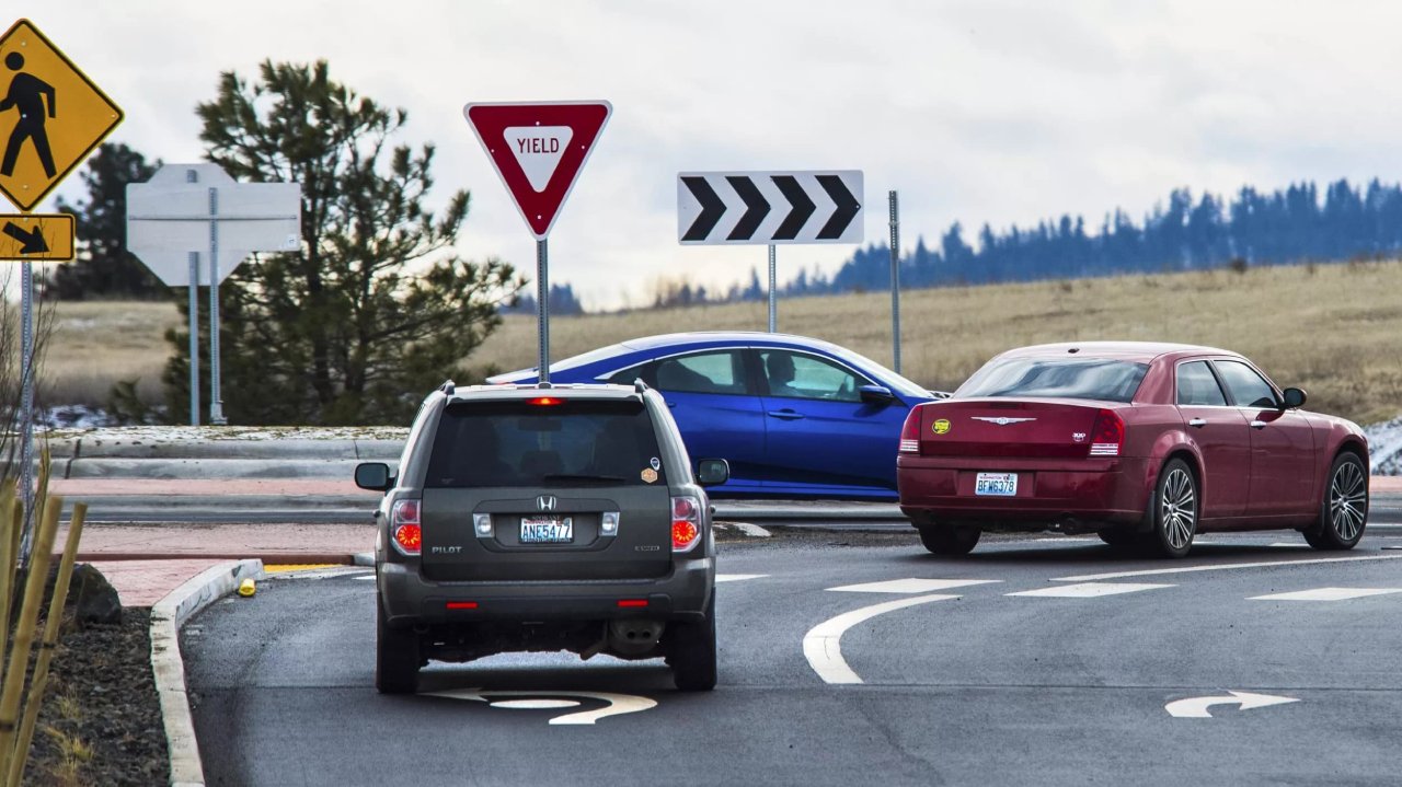 When to Yield the Legal Right of Way in Texas